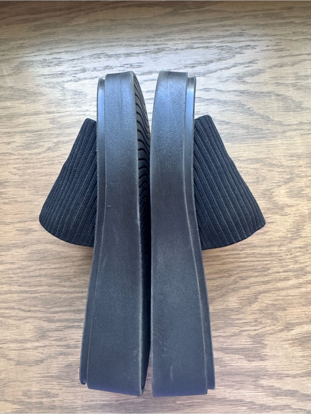 Cushionaire Pim Knit Platfrom Sandal Black - Picture 2 of 4